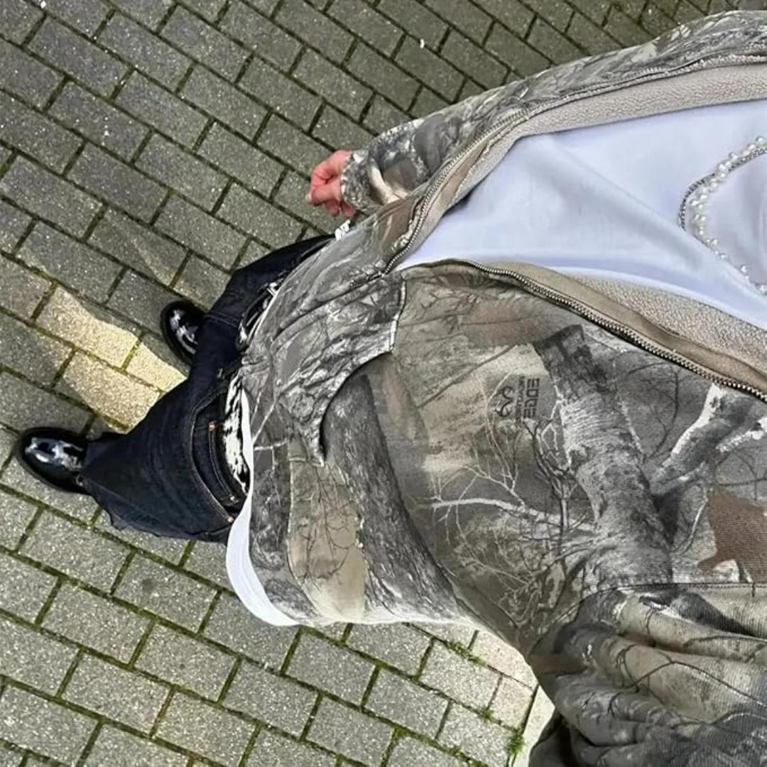 Unisex Oversized Sweatshirt Hoodie | Quilted, Chunky Fit