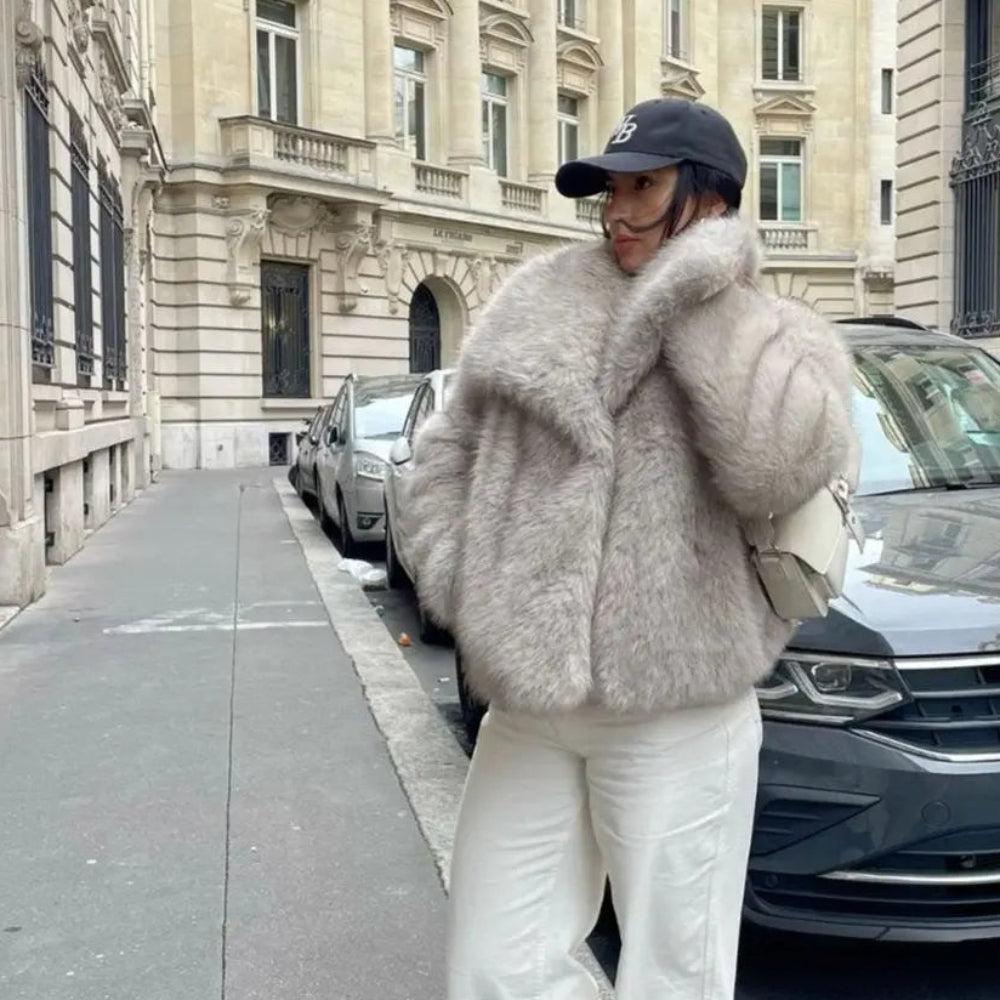 Macy | Luxuriöse Kunstfell-Jacke – Stilvoll, Kuschelig und Zeitlos - Image 8